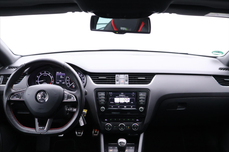 Škoda Octavia 2,0 TSI 169kW RS230 Xenon Kůže