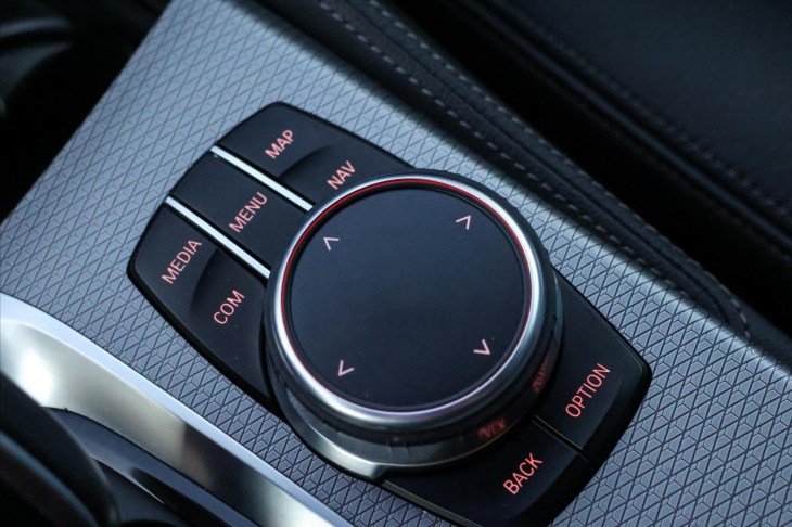 BMW Řada 5 3,0 540i xDrive Schnitzer DPH CZ