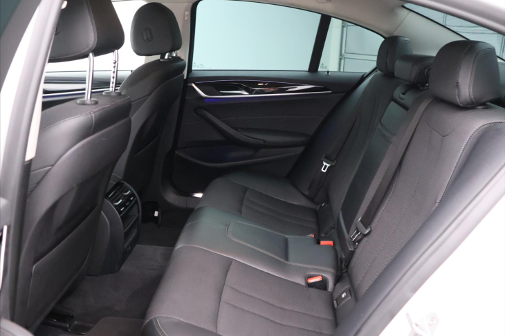 BMW Řada 5 2.0 520d 140KW xD Sport Line