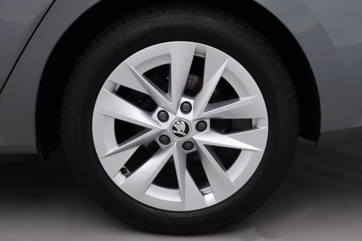 Škoda Octavia 1,5 TSI DSG Style Matrix DPH