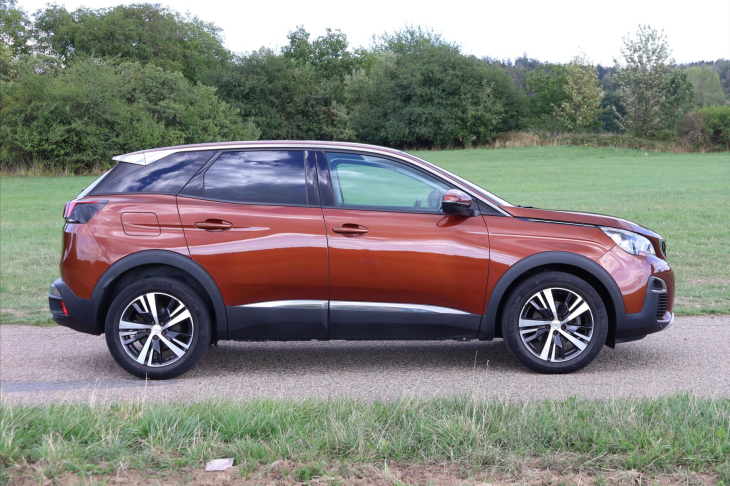 Peugeot 3008 1,5 HDi 96kW Allure CZ