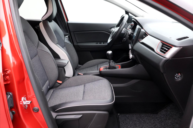 Renault Captur 1,0 TCe 74kW CZ Intens 1.Maj.