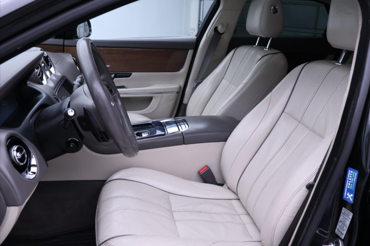 Jaguar XJ 3,0 V6 D 202kW PREMIUM LUXURY