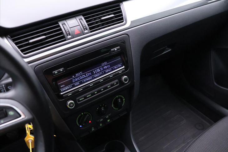 Škoda Rapid 1,6 TDI 77kW Klimatizace CZ