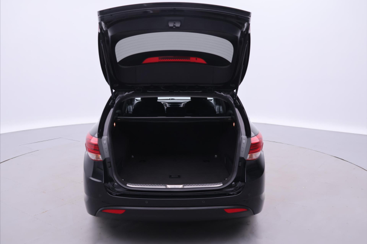 Hyundai i40 1,7 CRDI 104kW Navi Xenon CZ