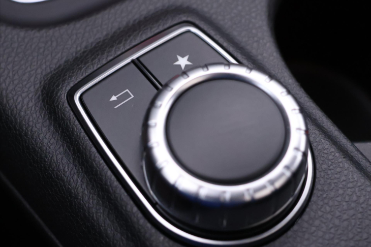 Mercedes-Benz CLA 2,0 45 AMG 280kW 4Matic