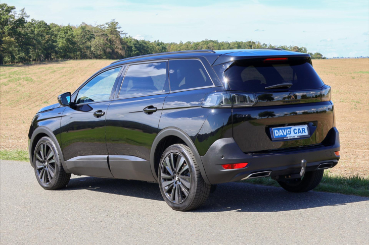 Peugeot 5008 1,5 HDI GT-line DPH 7-Míst