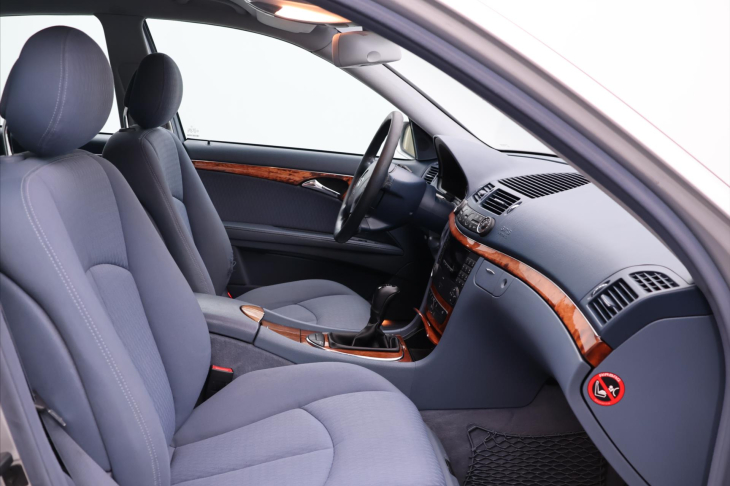 Mercedes-Benz Třídy E 2,7 270CDI 130kW Elegance