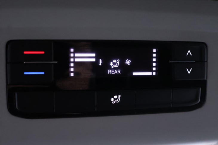 Volkswagen Transporter 2,0 TDI 110kW DSG 9-Míst CZ DPH