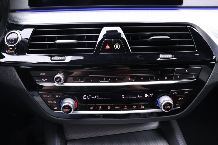 BMW Řada 5 2,0 dA 140kW M-Paket, Záruka