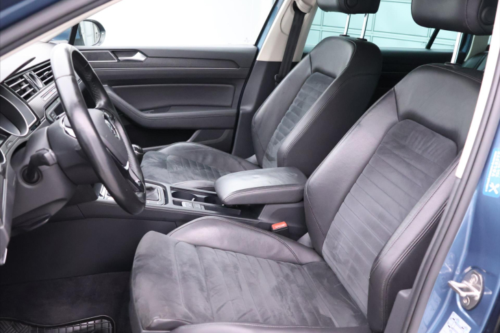 Volkswagen Passat 2,0 TDI 110kW Highline LED CZ