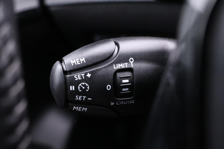 Peugeot 208 1,2 Pure Tech 74 kW Allure