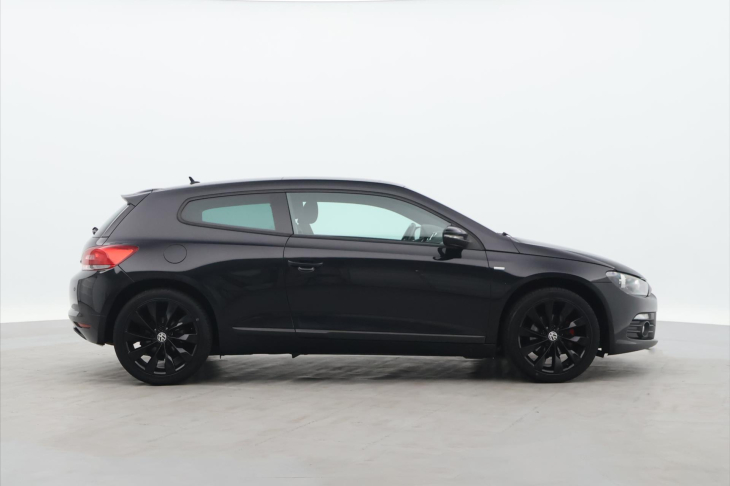 Volkswagen Scirocco 1,4 TSI 90kW Match Xenon 1.Maj