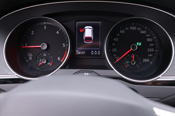 Volkswagen Passat 2,0 TDI 110kW DSG Navi DPH