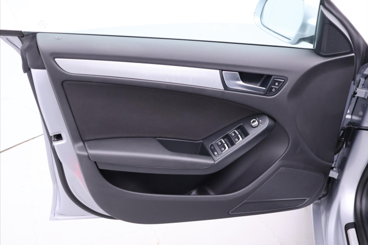 Audi A5 2,0 TDI 140kW Aut. Navi CZ DPH