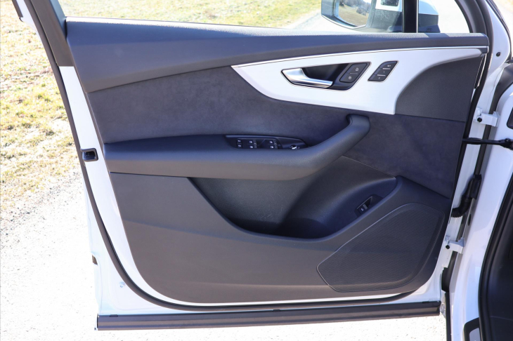 Audi Q7 3,0 TDI quattro tiptronic S line