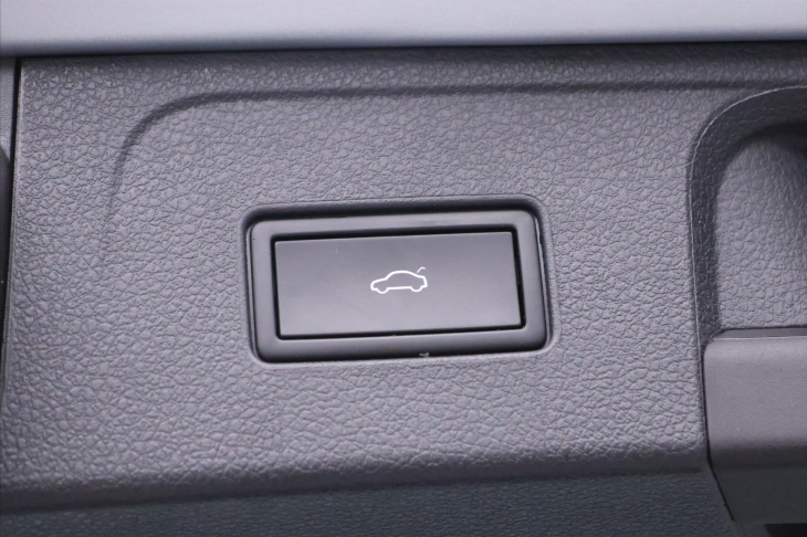 Volkswagen Passat 2,0 TDI 110kW DSG Matrix DPH