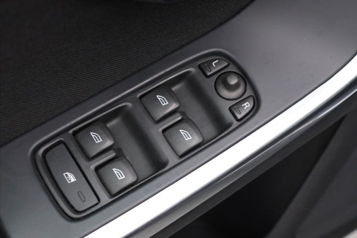 Volvo V60 1,6 D2 84kW Kinetic