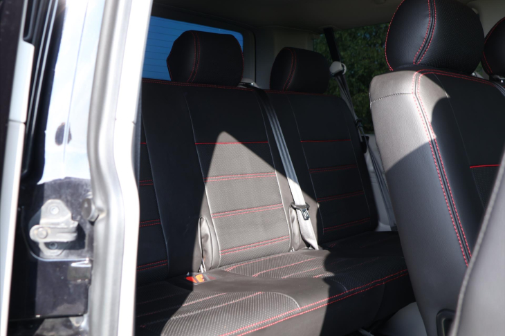Volkswagen Caravelle 2,0 TDI 150kW DSG 8Míst Comfort