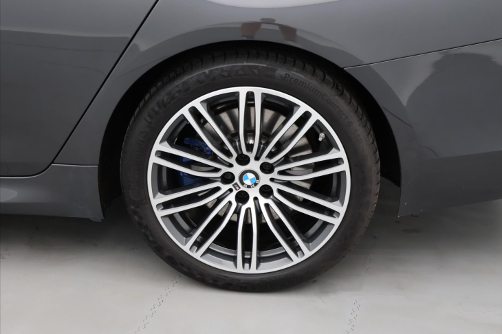 BMW Řada 5 3,0 540d 235kW xDrive M DPH