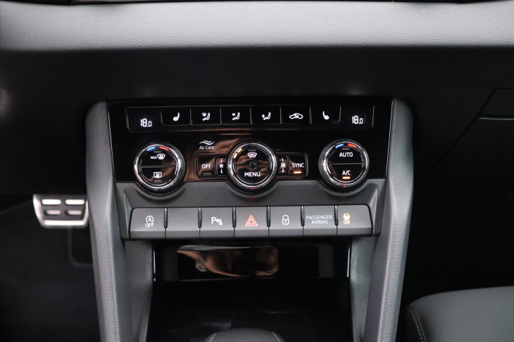 Škoda Karoq 2,0 TDI 4x4 DSG Sportline CZ