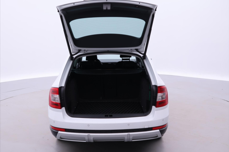 Škoda Octavia 2,0 TDI 135kW Scout DSG CZ 4x4