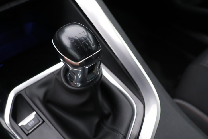 Peugeot 5008 1,5 HDI 96kW 7-Míst CZ DPH