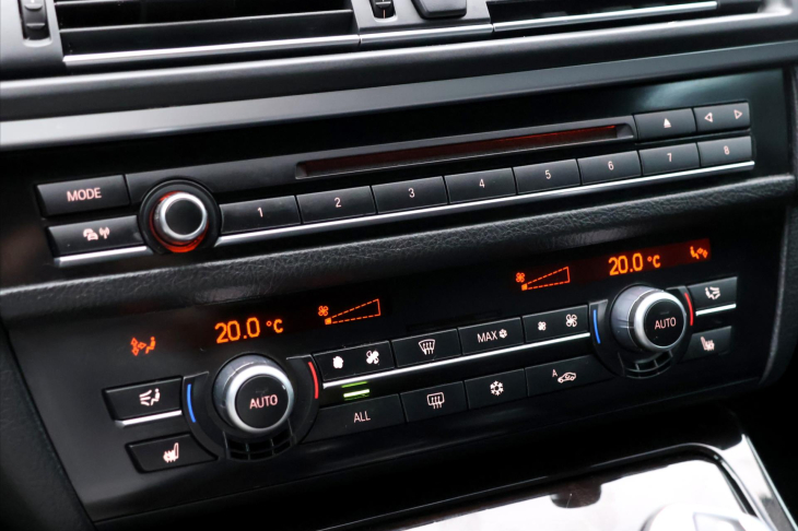 BMW Řada 5 3,0 535i 225kW Aut.klima Kůže