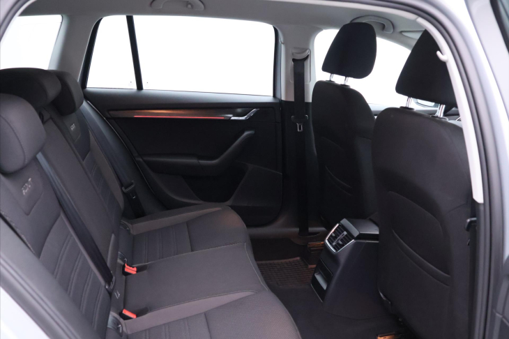 Škoda Octavia 2,0 TDI 110kW 4x4 CZ Scout LED