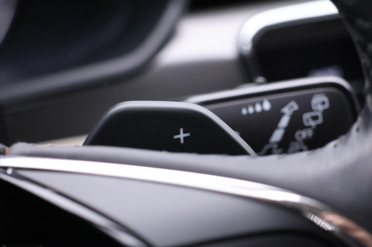 Škoda Superb 2,0 TDI DSG 4x4 CZ Style DPH