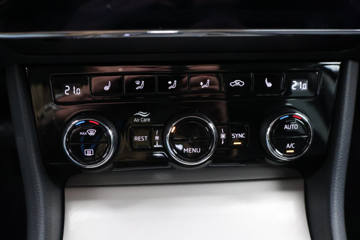 Škoda Superb 2,0 TSI 140kW Style DSG CZ DPH