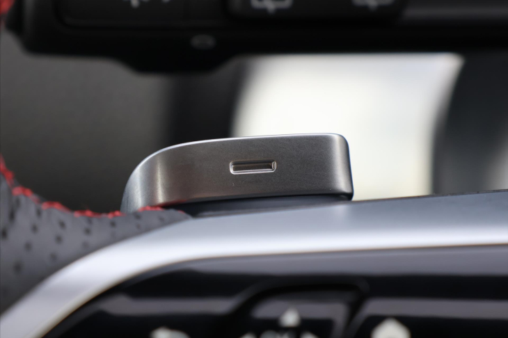 Mercedes-Benz GLB 2,0 200d 4MATIC AMG Premium+