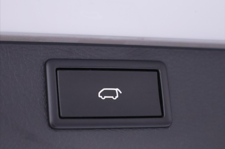 Volkswagen Multivan 2,0 TDI 150kW DSG 4M CZ Bulli