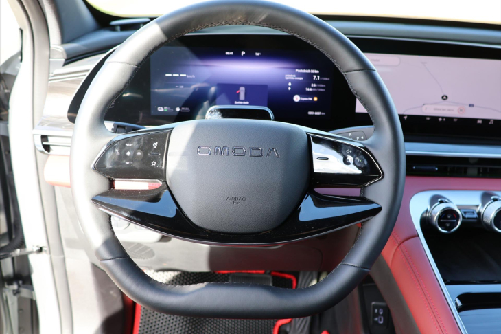 Omoda 9 1.5 Hybrid 395KW CZ 7 let záruka