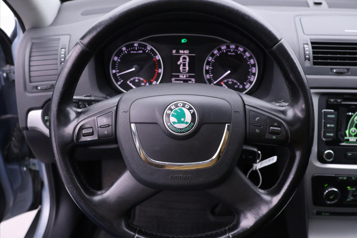 Škoda Octavia 1,4 TSI Elegance Plus Xenon