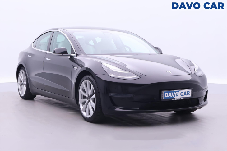 Tesla Model 3 Long Range AWD tažné DPH