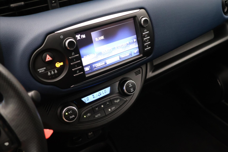 Toyota Yaris 1,5 VVT-i 82kW CZ Tažné Aut.klima