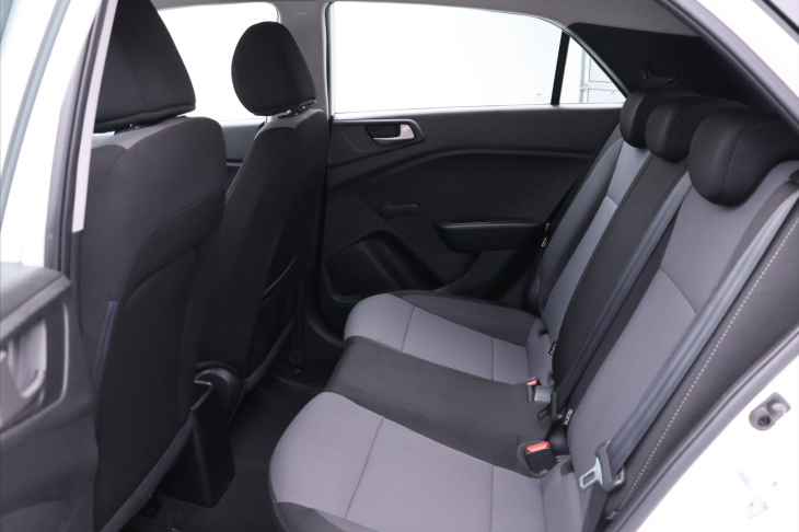 Hyundai i20 1,3 i 55kW Klimatizace CZ DPH