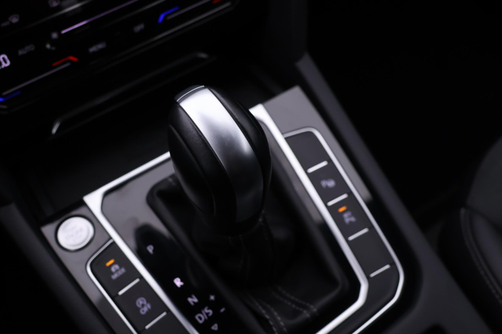 Volkswagen Arteon Shooting Brake 2,0 TSI 206kW R-line DSG DPH CZ