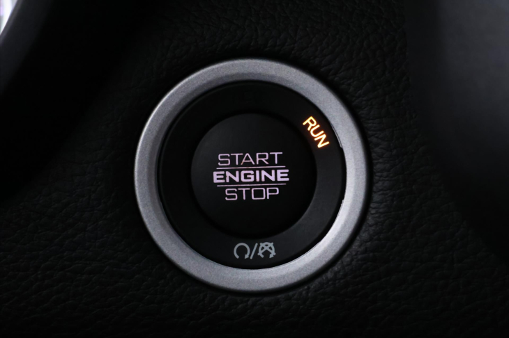 Dodge RAM 5,7 291kW 4x4 Crew Cab CZ DPH