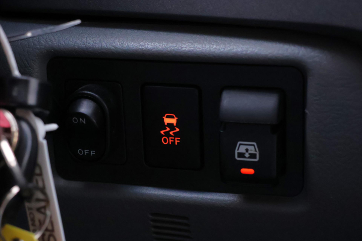 Toyota Tundra 5,7 V8 HEMI 285kW 4x4