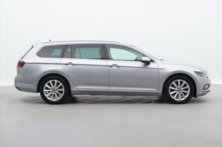 Volkswagen Passat 2,0 TDI 110kW Elegance DSG DPH