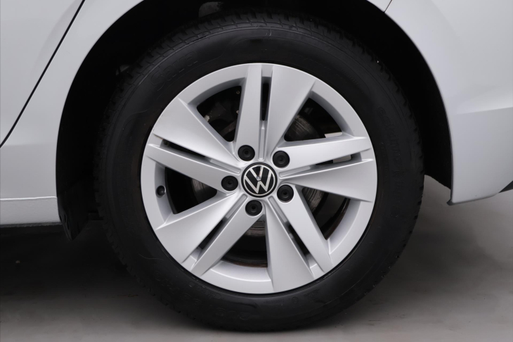 Volkswagen Golf 1,0 TSI 81kW Life M6