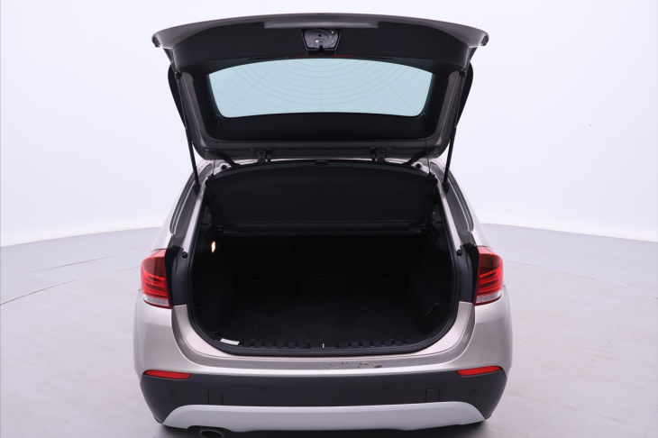 BMW X1 2,0 xDrive20d 130kW Xenon Navi