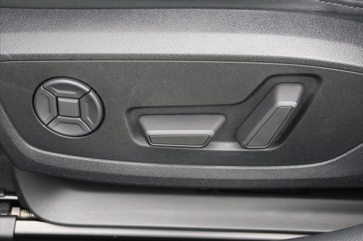 Audi A7 3,0 50TDI S-line Noční vidění