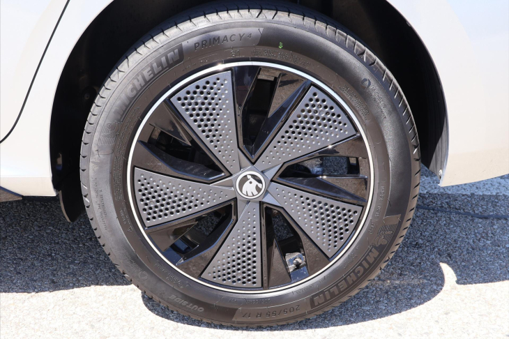 Škoda Kamiq 1,5 TSi Monte Carlo DSG 1maj.