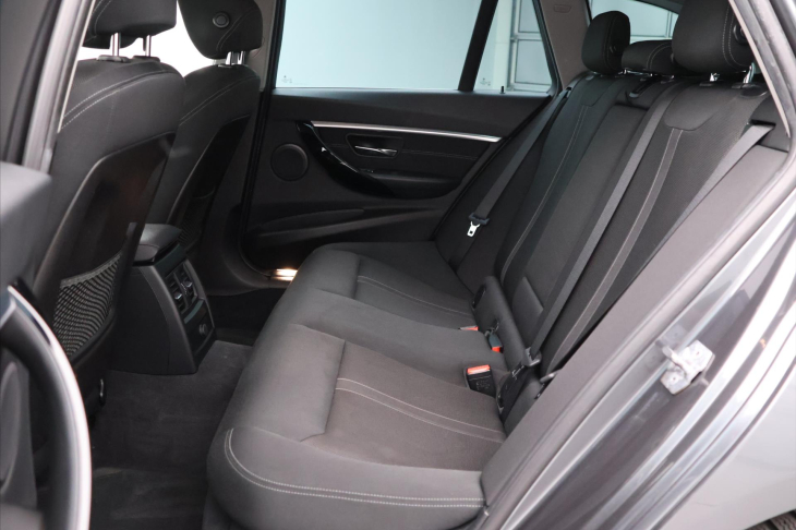 BMW Řada 3 2,0 320d xDrive 140kW Sport