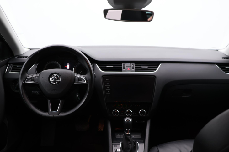 Škoda Octavia 1,6 TDI DSG Style+ LED Kůže