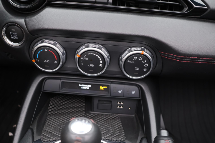 Mazda MX-5 2,0 Skyactiv-G160 118kW Revolution