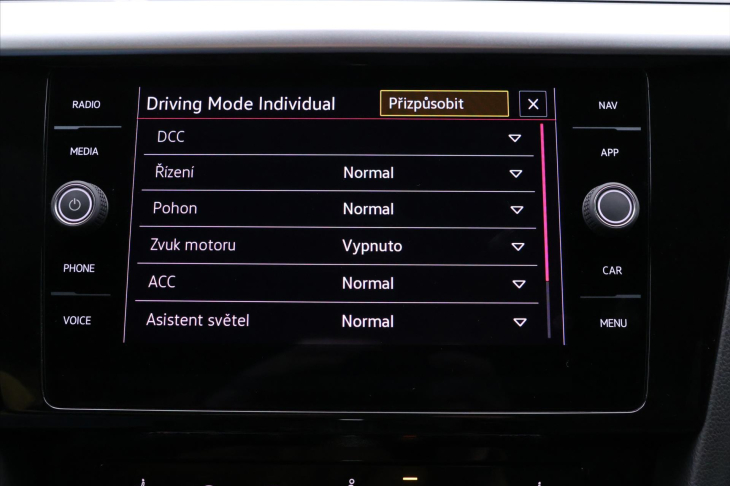 Volkswagen Arteon Shooting Brake 2,0 TSI 206 kW R-line DSG DPH CZ